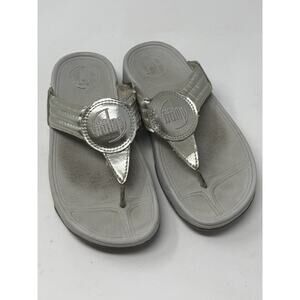 Fitflop silver size 5 flip flop